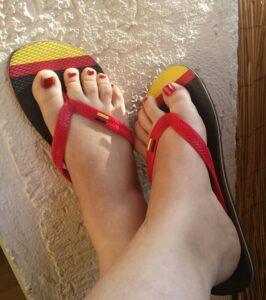 WM 2014 Flip Flops zum Plus Size Outfit 