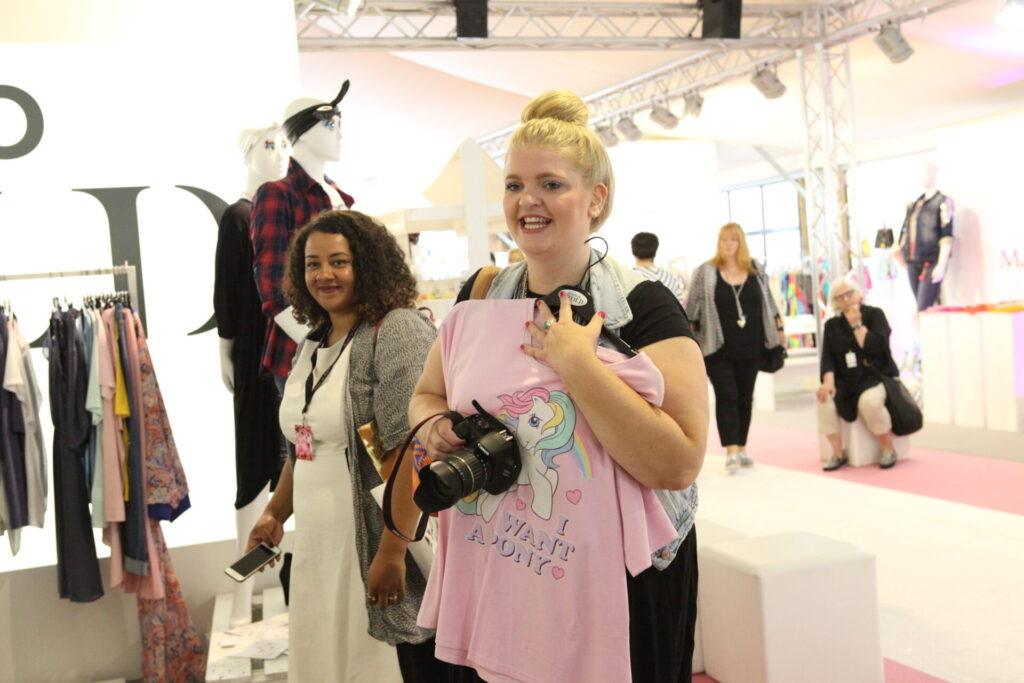 Damenmode für große Größen auf der curvy Messe