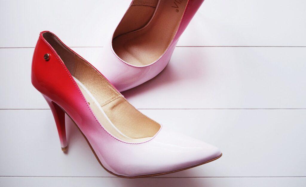  Schuhe sind das Fundament eines guten Outfits. Zu den Tipps!
