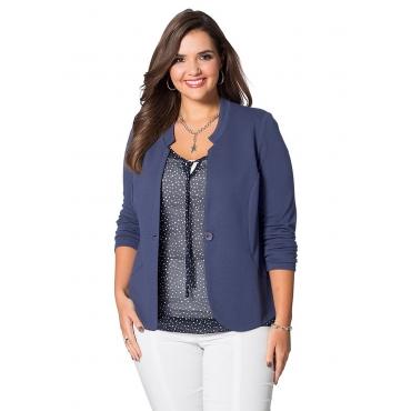Der große Größen Blazer mit lässiger Bluse - auf incurvy.de!. 