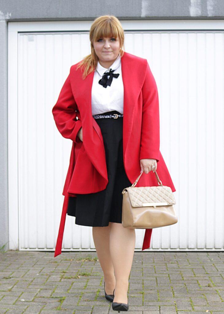 plus-size-roter Klassiker-Herbstmantel