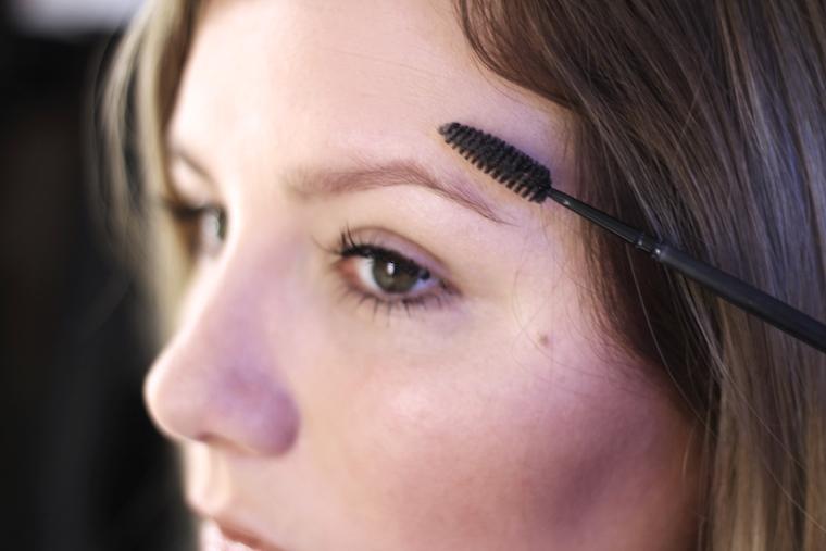 Augenbrauen Tutorial jetzt entdecken!