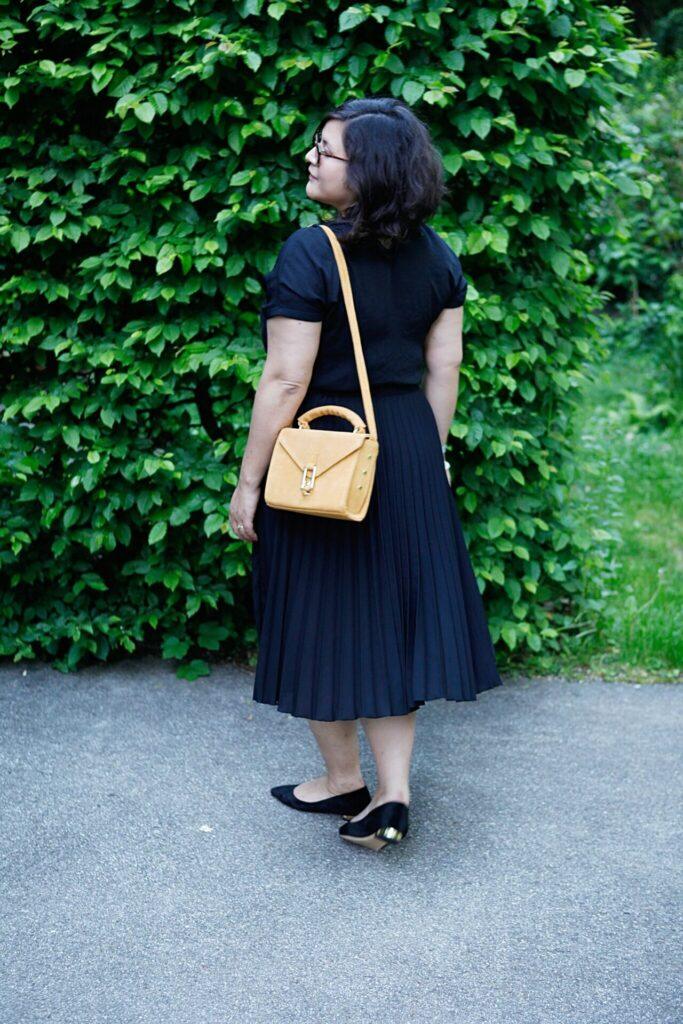 schwarzes kleid-grosse-groessen3