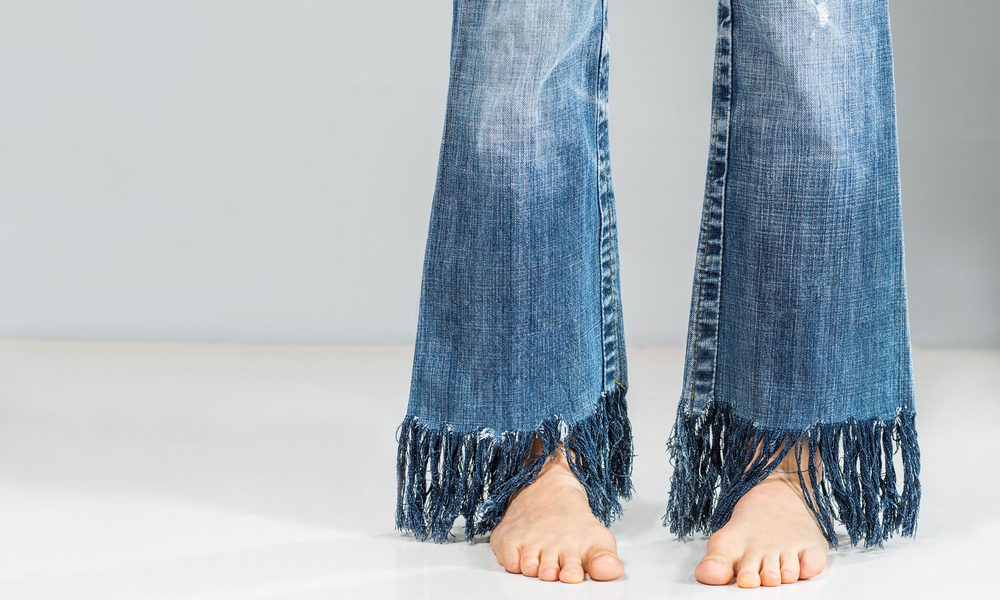 Fringed Jeans: Mach' die stylischen Fransen selbst!