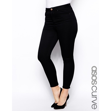 ASOS CURVE - Ridley - Knöchellange Jeans in reinem Schwarz - Schwarz 