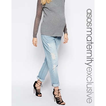 ASOS Maternity - Boyfriend-Jeans in leicht ausgebleichter Waschung mit über dem Bauch sitzenden Bund - helle Waschung 