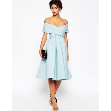 ASOS - Schulterfreies Neopren-Midikleid - Wolkenblau 