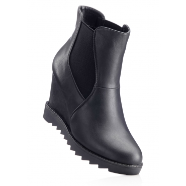 Keilstiefelette mit 9 cm Keilabsatz in schwarz von bonprix 