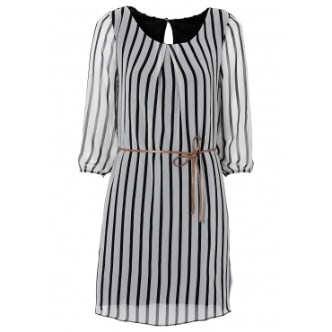 Kleid in weiß von bonprix 