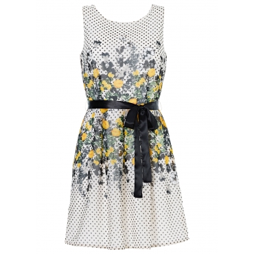 Kleid mit Gürtel ohne Ärmel  in weiß von bonprix 