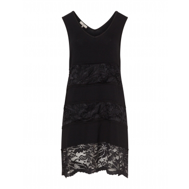 Ausgestelltes Top mit Spitzeneinsätzen 