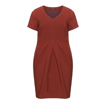 Etuikleid mit Zierfalten 