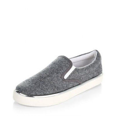 Teenager – Graue Slipper mit Metallic-Besatz 