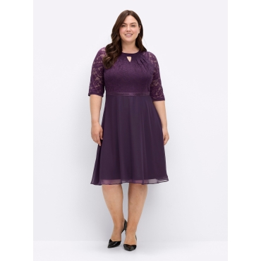 Spitzenkleid 