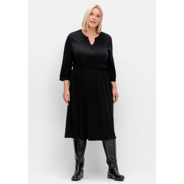 Tailliertes Kleid mit Taschen, in Strukturqualität, schwarz, Gr.40-58 